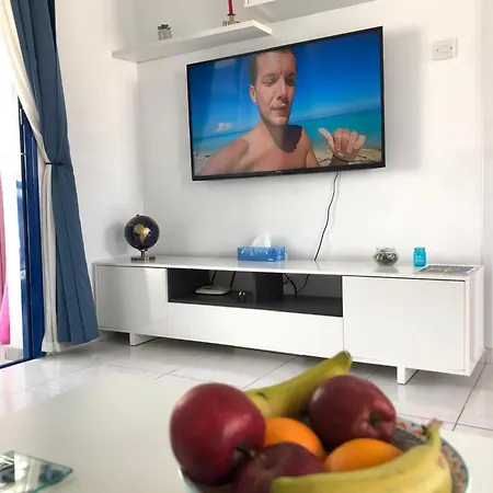 Pool View Apartment